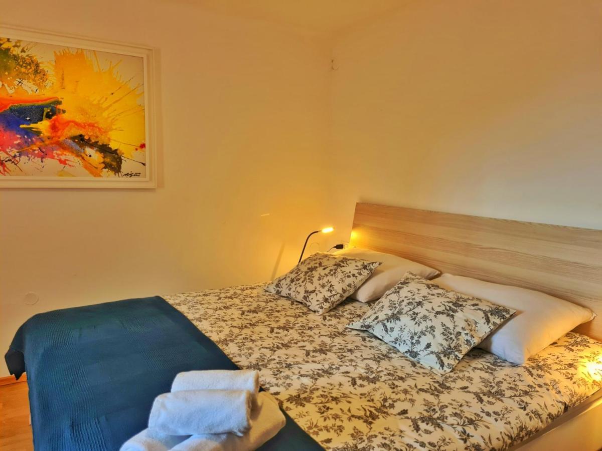 Ferienwohnung Smilje 2 Rovinj Exterior foto