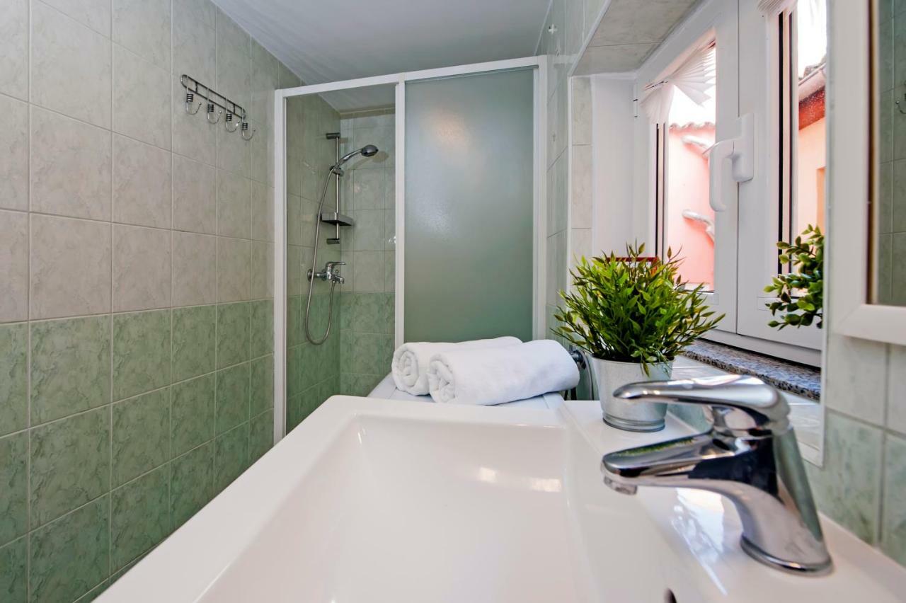 Ferienwohnung Smilje 2 Rovinj Exterior foto